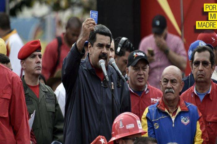 Nicolás Maduro Constitución Por Mi Madre
