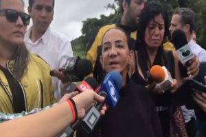 Familiares Óscar Pérez Aura Pérez tía Maryori Perdomo prima