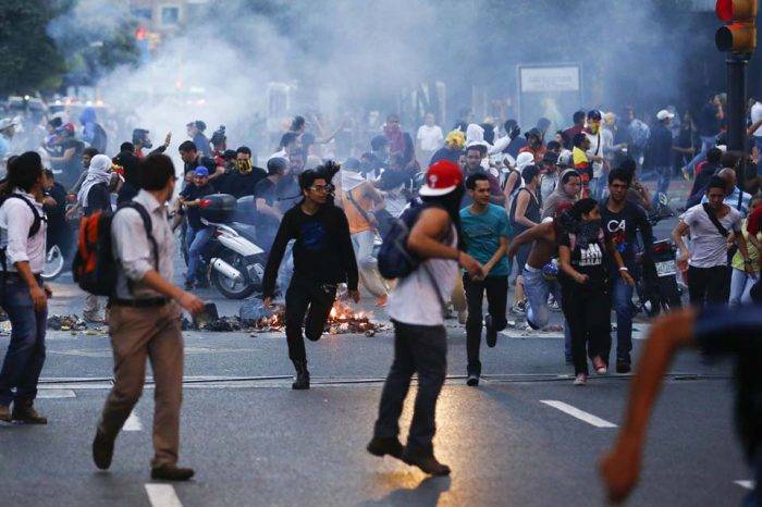 Disturbios en el centro de Caracas el 12 de febrero de 2014 protestas