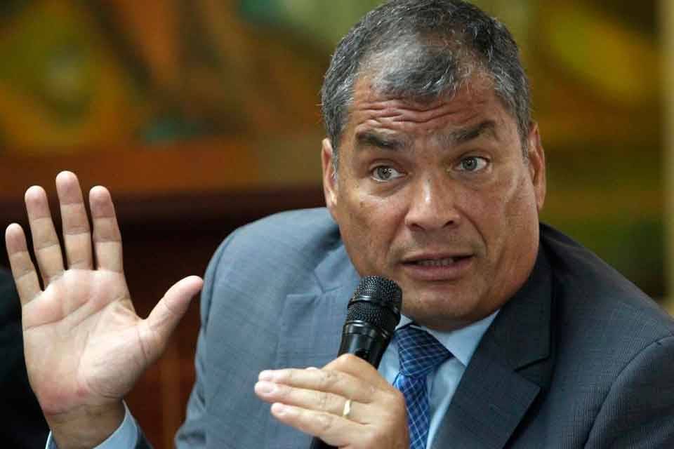 Justicia ecuatoriana ordenó captura de expresidente Rafael Correa