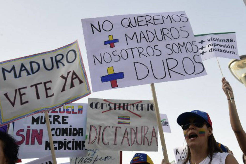 Maduro, ¡vete ya!. Por: AFP
