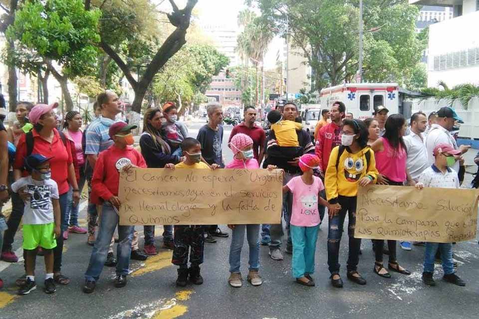 protesta JM de los Ríos abril 2018