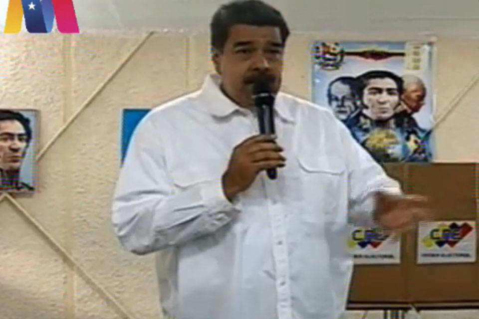 Nicolas Maduro en simulacro electoral