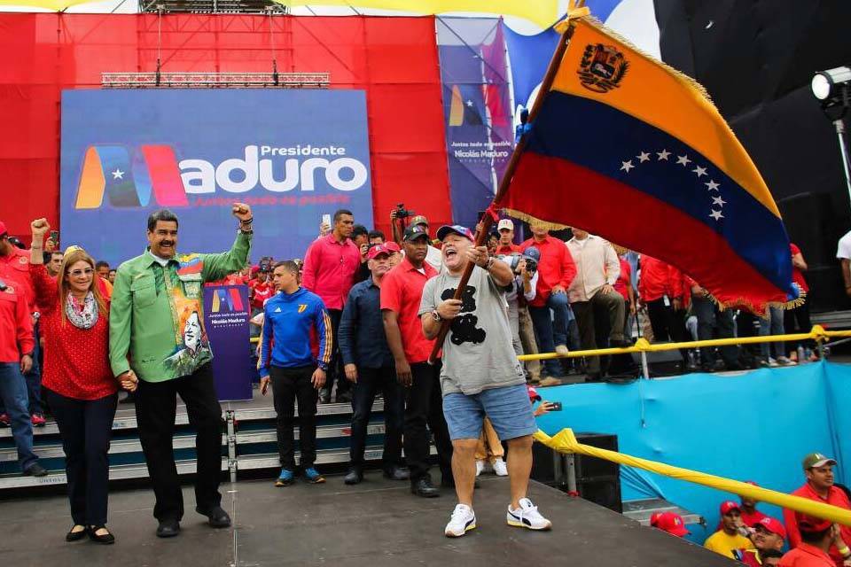 Nicolás Maduro Cilia Flores Diego Maradona