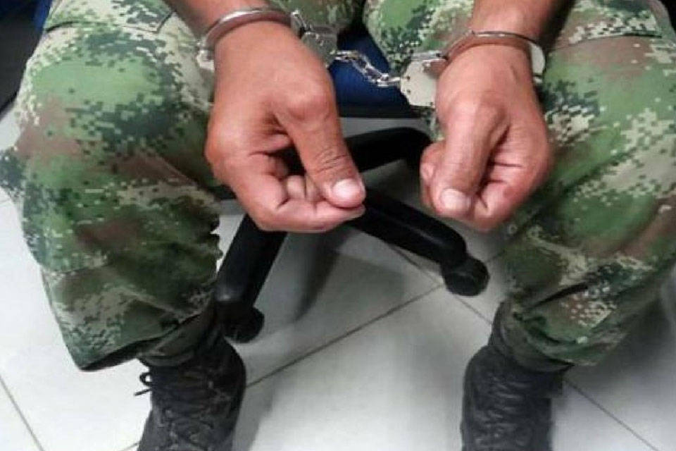 Militares detenidos
