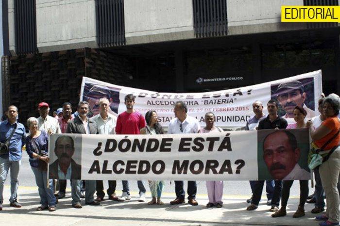 Alcedo Mora. Editorial