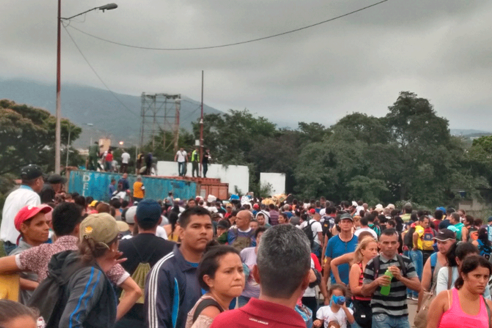 Migración Colombia descarta cierre de frontera para frenar diáspora Táchira