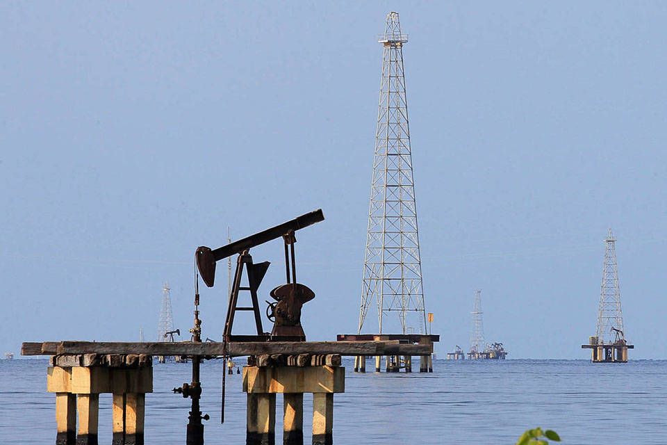 crudo petrolera petróleo economía