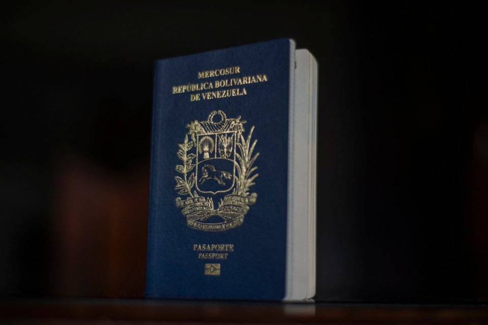 pasaporte pasaportes Saime