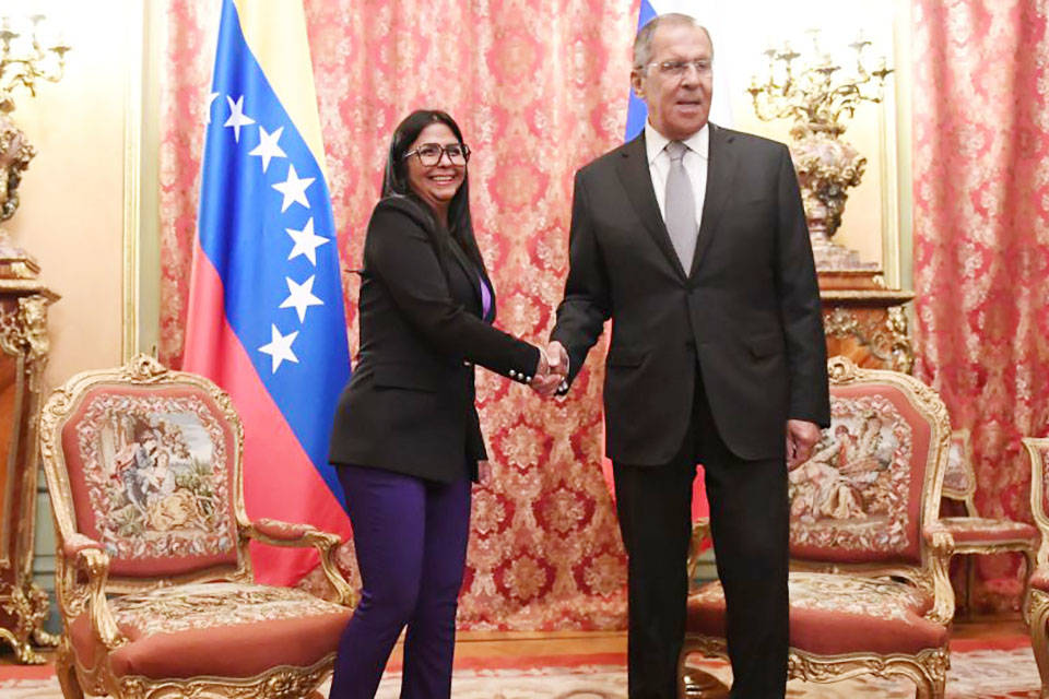 Rusia reitera solidaridad con Venezuela durante visita de Delcy Rodríguez