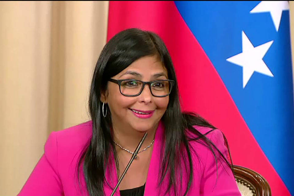 Delcy Rodríguez viaja a Rusia para "reforzar" relaciones "estratégicas"