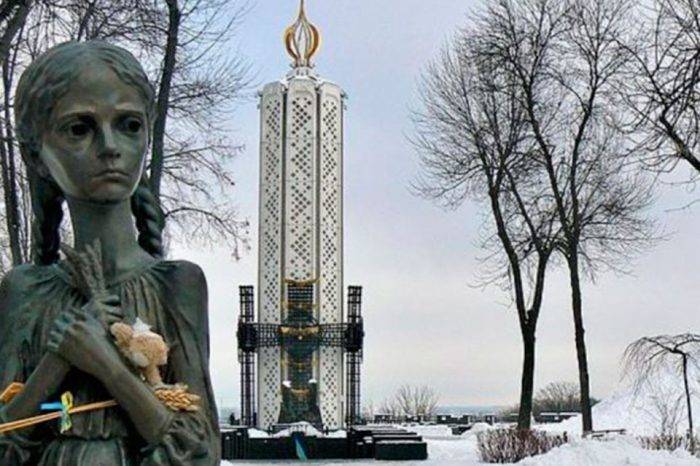 Holodomor, en ucraniano "matar de hambre