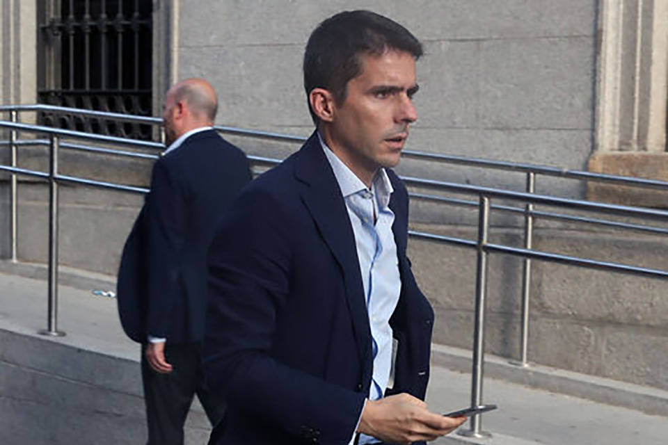 Hijo de José María Aznar se asocia con el banquero Carlos Santaella
