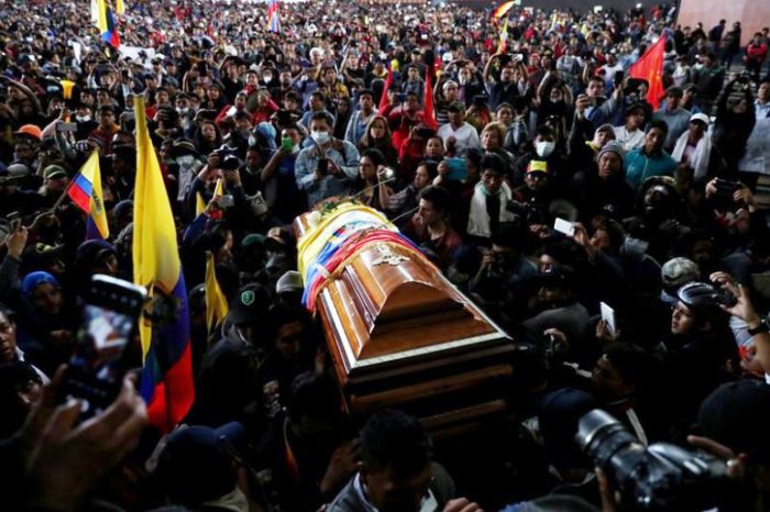 La muerte de un indígena durante las protestas contra las medidas del presidente Lenín Moreno elevaron la tensión en Ecuador