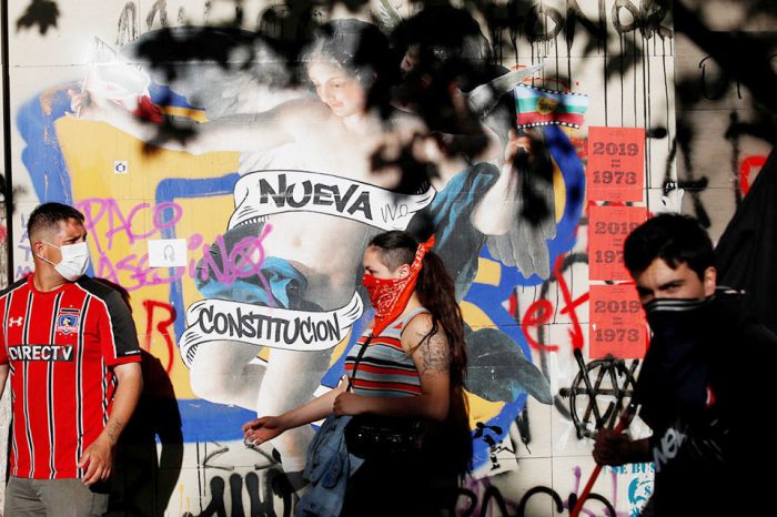 Gobierno chileno acepta iniciar ruta para una nueva Constitución