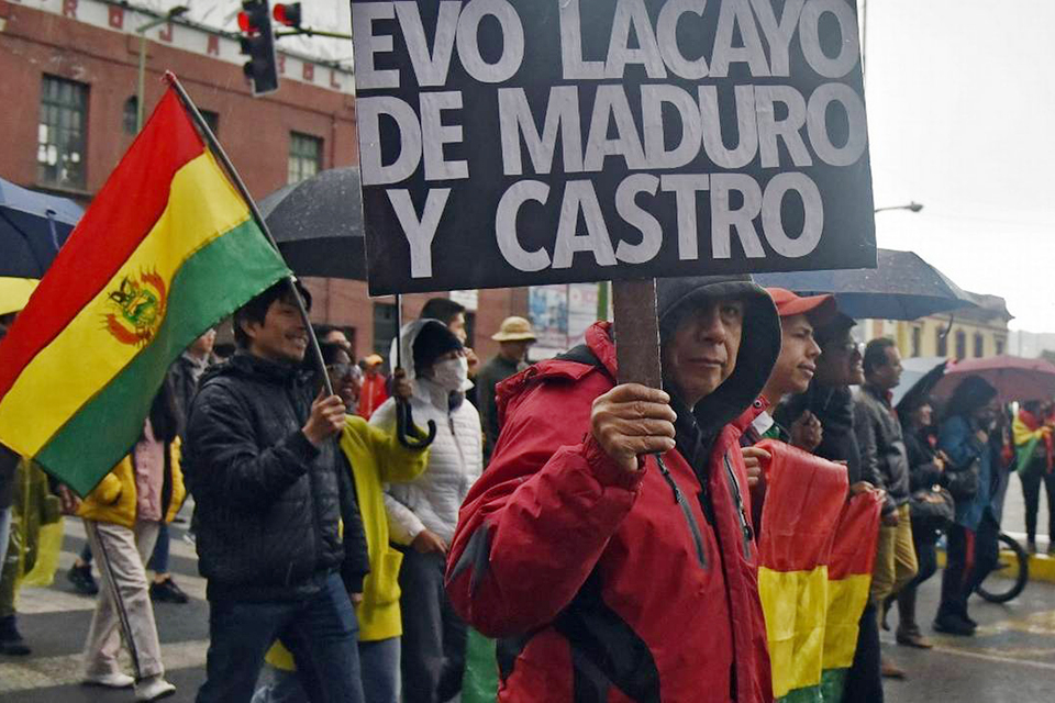 Ultimátum a Evo Morales