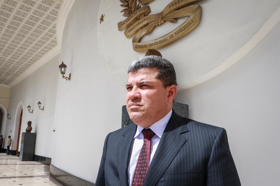 Parra investigará golpe de estado, pero no recompensa por Maduro