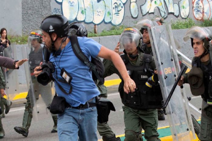Espacio Público denunció aumento en confiscación de equipos a periodistas por parte de autoridades