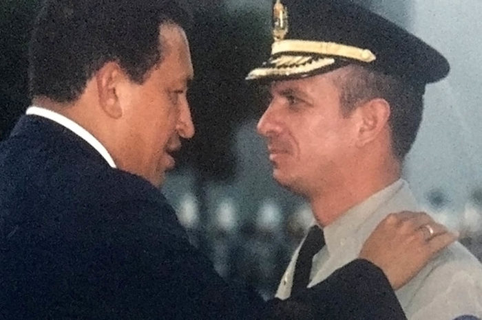 Hugo Chávez y El Pollo