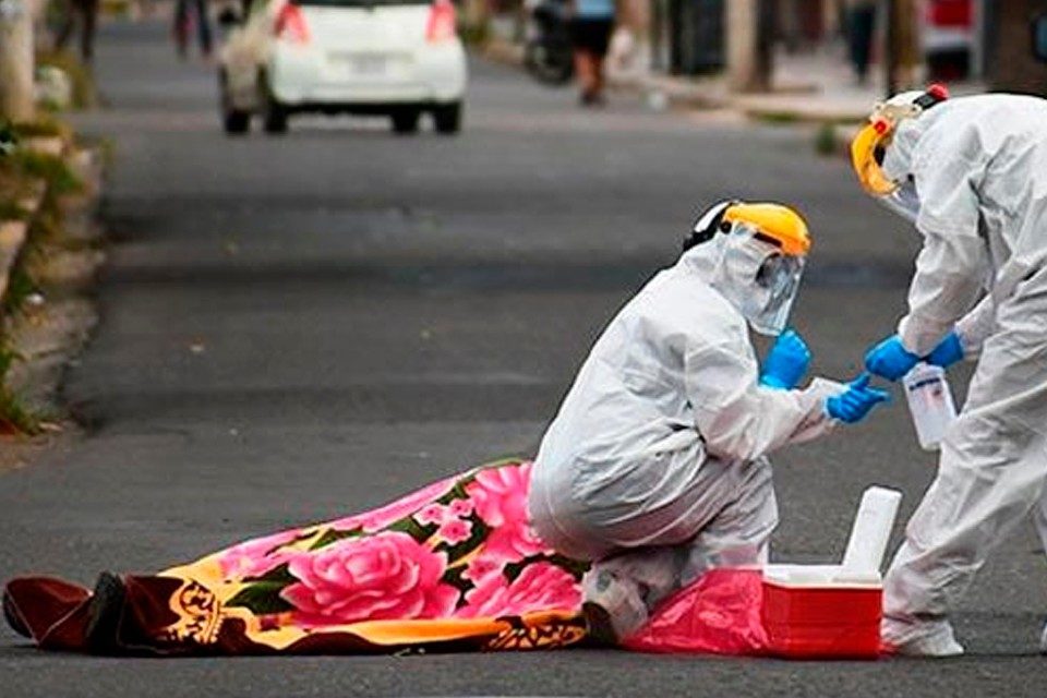 Siguen subiendo las muertes diarias por coronavirus en Bolivia