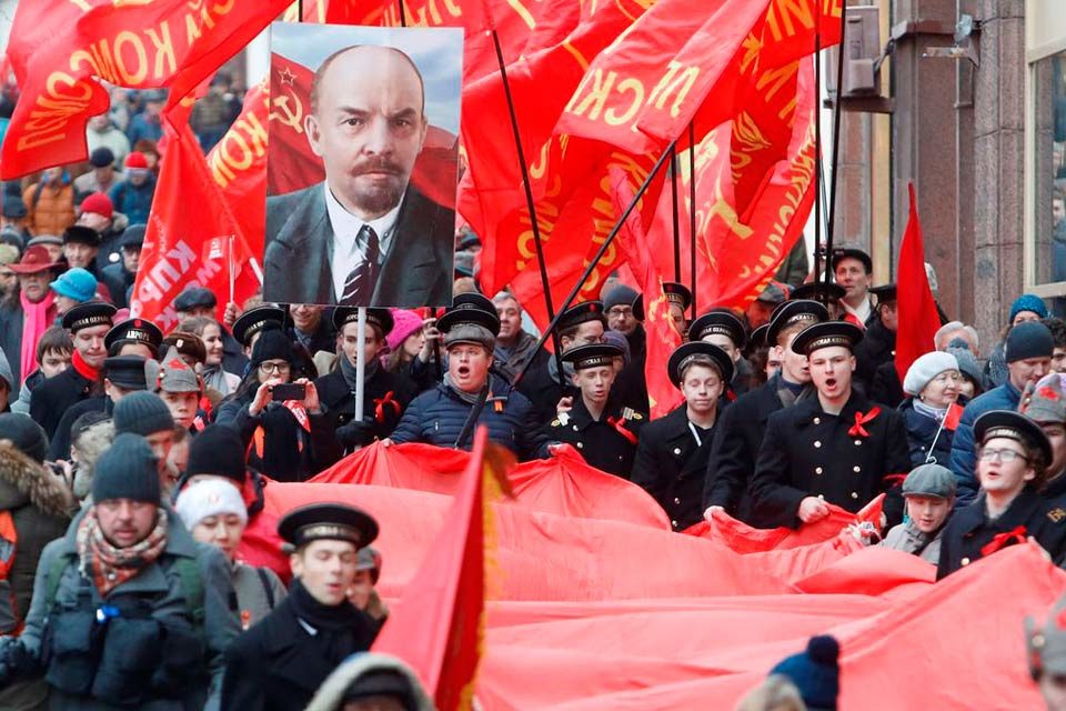 103 años de comunismo