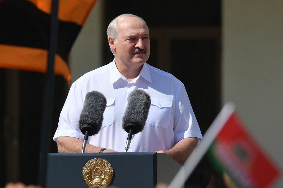 Presidente de Bielorrusia dice que podría compartir el poder