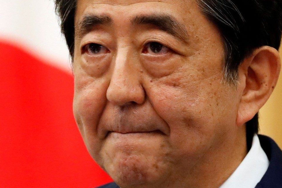 Renuncia primer ministro japonés por problemas de salud