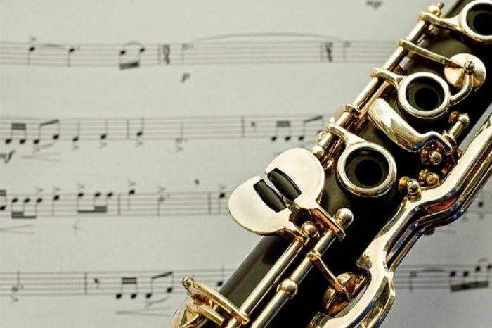 MÚSICA.