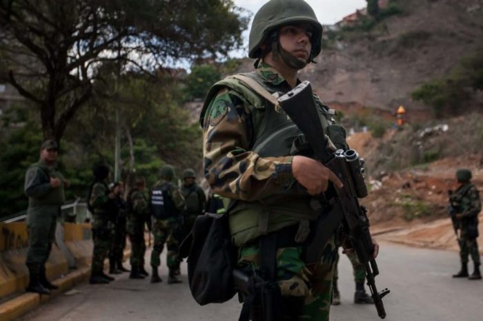 Dos muertos en enfrentamiento de la GN con irregulares en la frontera