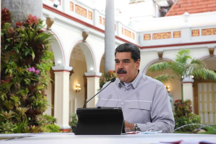 Maduro asoma acuerdo con Cuba