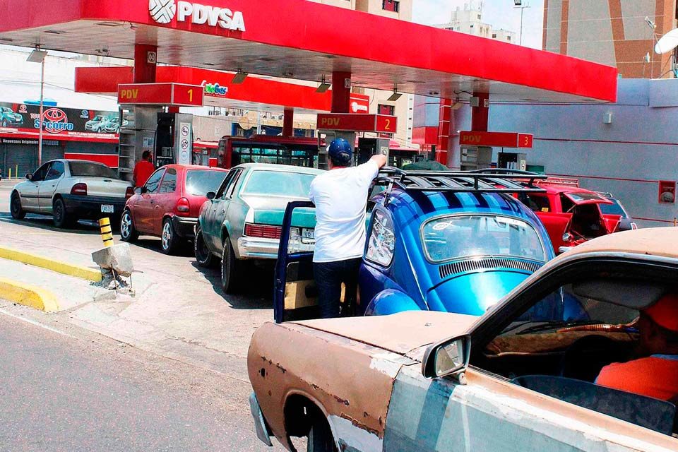 Transporte a gasolina en Venezuela Táchira