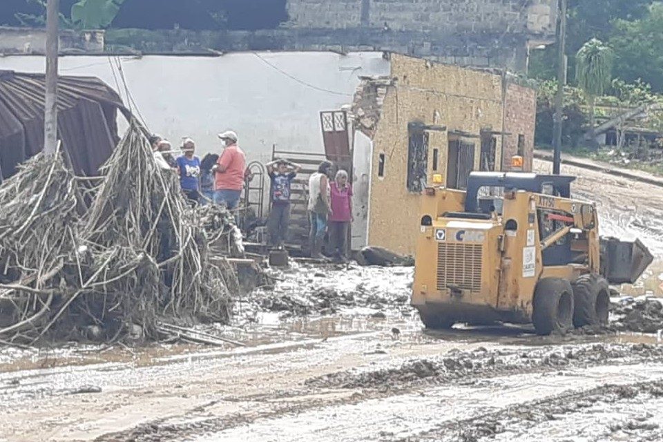 Tres desaparecidos tras desbordamiento del río Caparo en Táchira