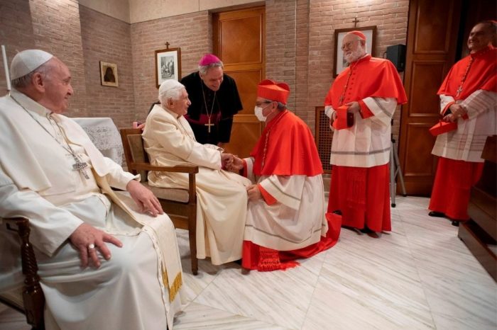papa y cardenales