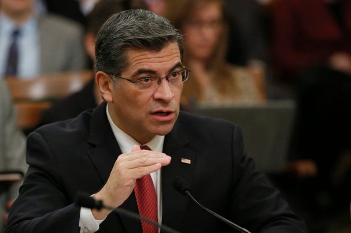 El hispano Xavier Becerra será el próximo secretario de Salud de EEUU