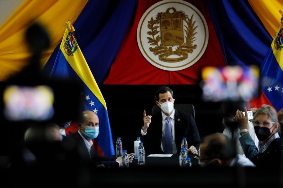 Guaidó y su consejo político Consejo del gasto