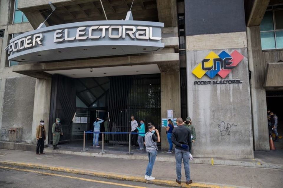 En Vivo | ¿Es legítimo ir a las elecciones convocadas por el nuevo CNE? %
