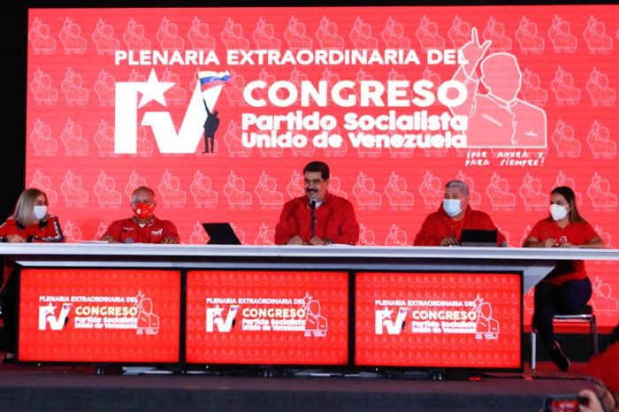 Maduro suspende actos gubernamentales por variante de la covid-19