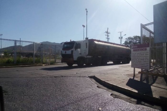 LLENADERO-DE-COMBUSTIBLE-Puerto la cruz gasolina