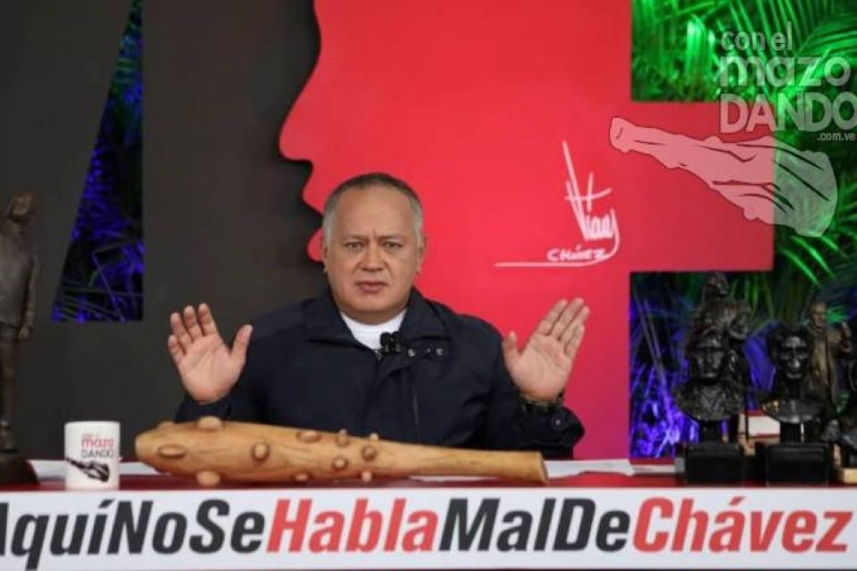 El dedo acusador del rector Márquez