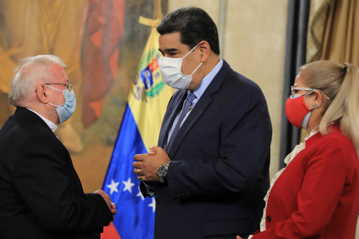 Maduro afirma que podría recibir a Pietro Parolin en 2022