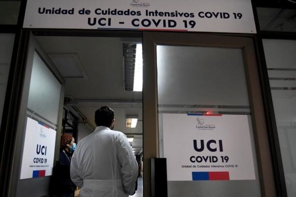 ¿Por qué no cede la pandemia en Chile y Uruguay?