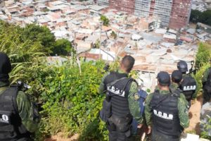 Comisiones de las FAES en la Cota 905