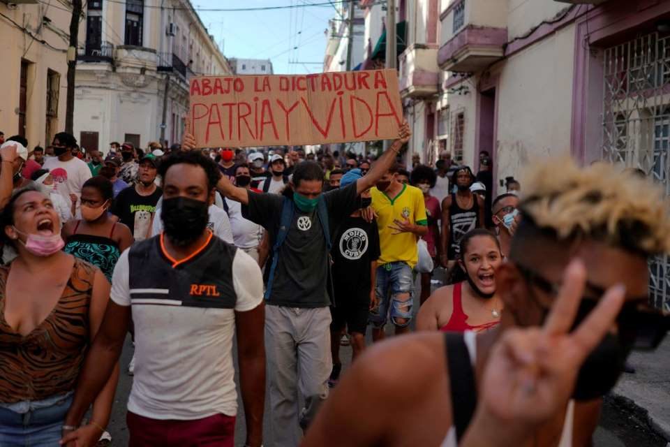 Cuba, posibilidades y peligros redes sociales