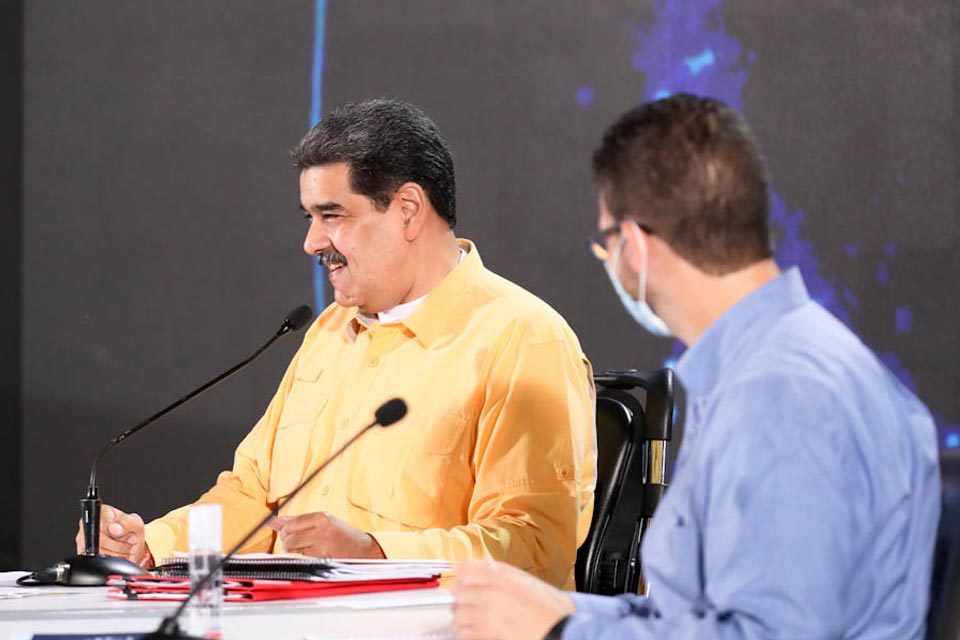 Maduro sobre clases presenciales en octubre