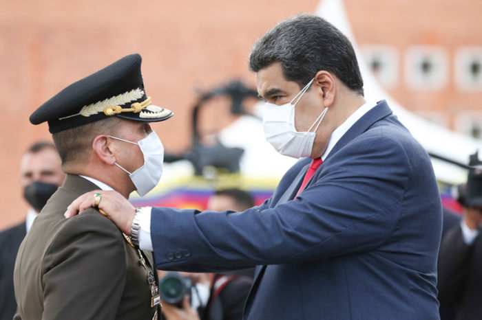 Maduro designa a Domingo Hernández Lárez como nuevo jefe de la Ceofan