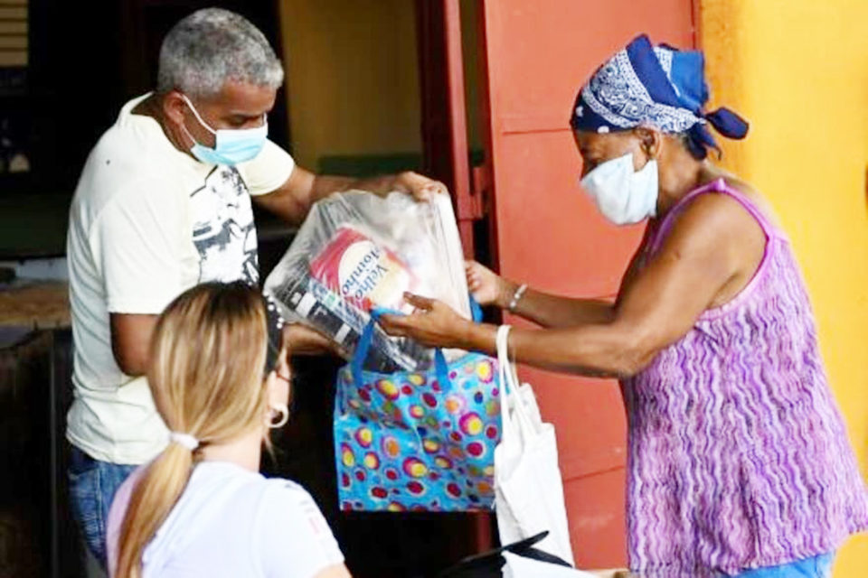 Venezuela y seis países más enviaron toneladas de alimentos y medicinas a Cuba