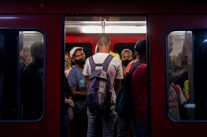 Aumento de pasaje del Metro de Caracas - ómicron