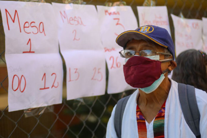 Un simulacro electoral para un simulacro de país