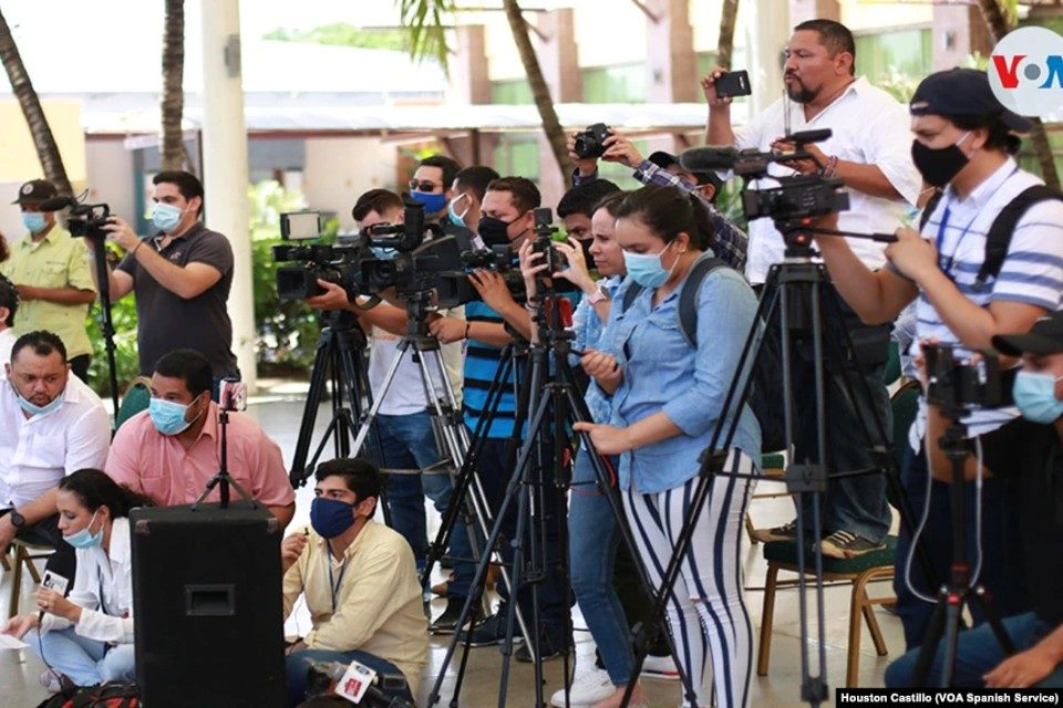 periodistas Nicaragua Houston Castillo Vado