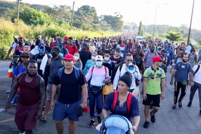 Caravana de migrantes en México está compuesta del 20% al 30% por venezolanos